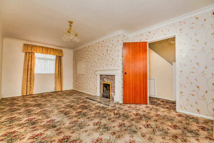 2 Bedroom Semi-Detached House For Sale In Crane Road, Rotherham, S61