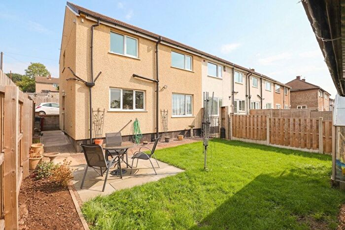 3 Bedroom End Of Terrace House For Sale In Hyndley Road, Bolsover, S44