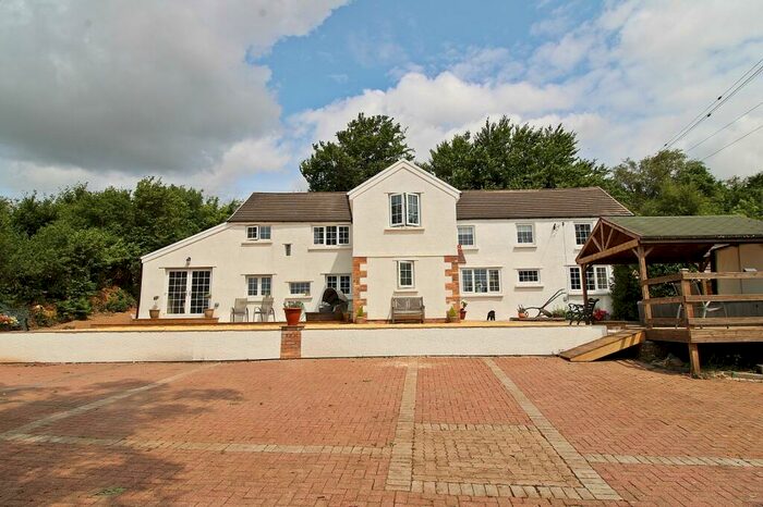 4 Bedroom Smallholding For Sale In Talbot Green, Pontyclun, Rhondda Cynon Taff., CF72