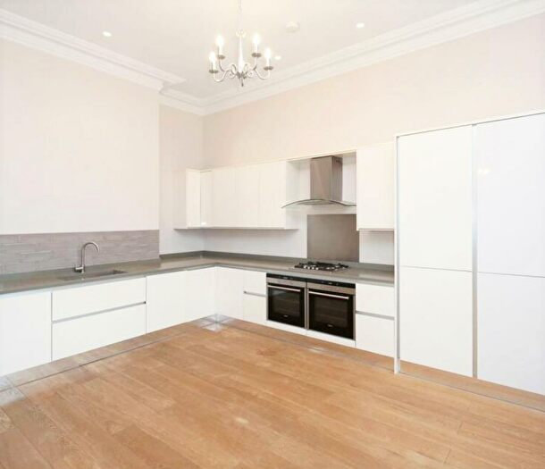3 Bedroom Apartment To Rent In The Ridgeway, Mill Hill, NW7