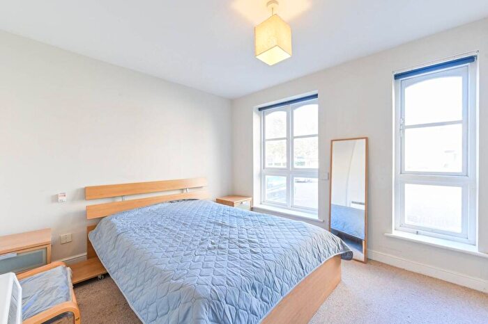 1 Bedroom Flat For Sale In Wheat Sheaf Close, Isle Of Dogs, London, E14