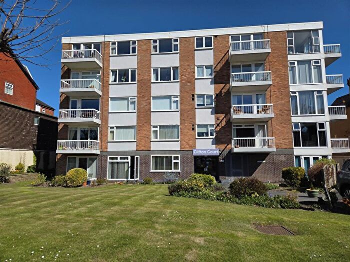 2 Bedroom Apartment For Sale In Clifton Court, Clifton Drive South, Lytham St Annes, FY8