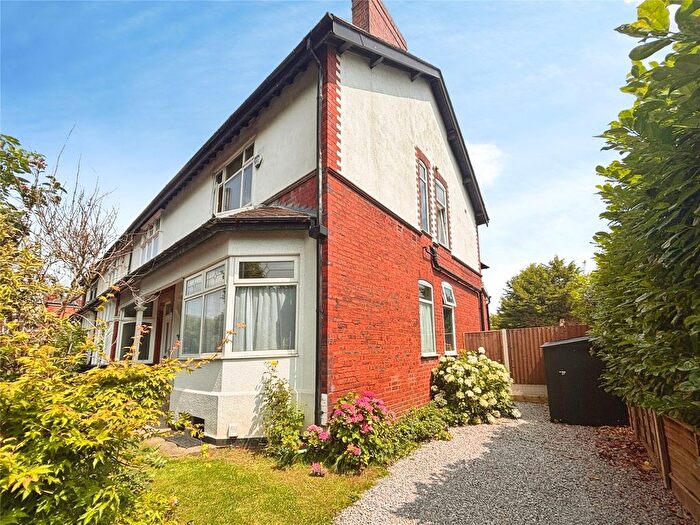4 Bedroom End Of Terrace House For Sale In Folly Lane, Swinton, Manchester, Greater Manchester, M27