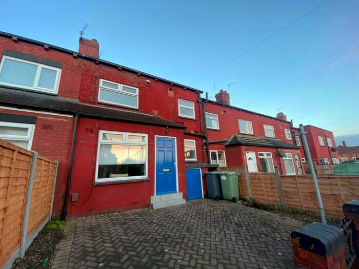 1 Bedroom House To Rent In Bankfield Road, Burley, Leeds, LS4