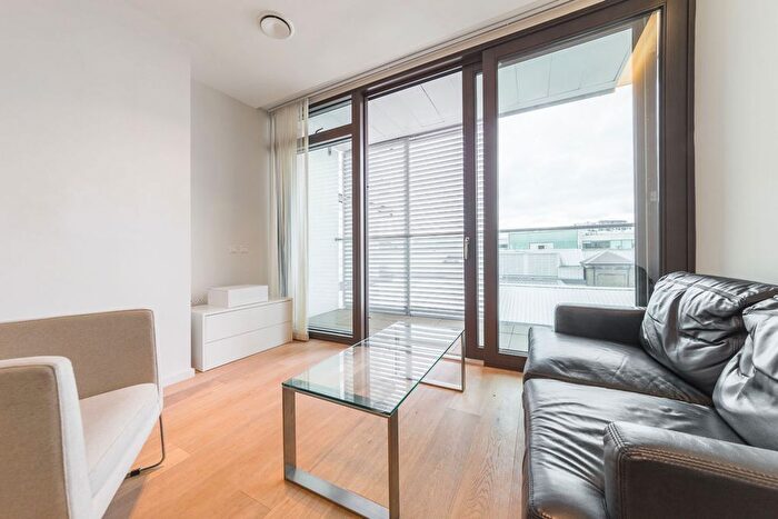 1 Bedroom Flat To Rent In York Way, Kings Cross, N1C