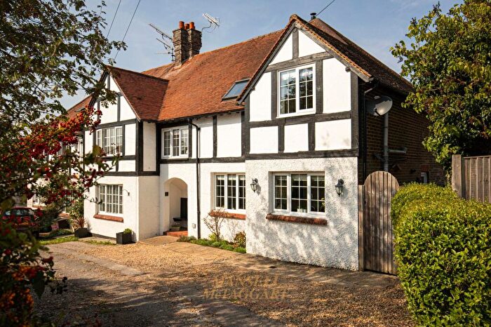 4 Bedroom End Of Terrace House For Sale In Dunnings Road, East Grinstead, RH19