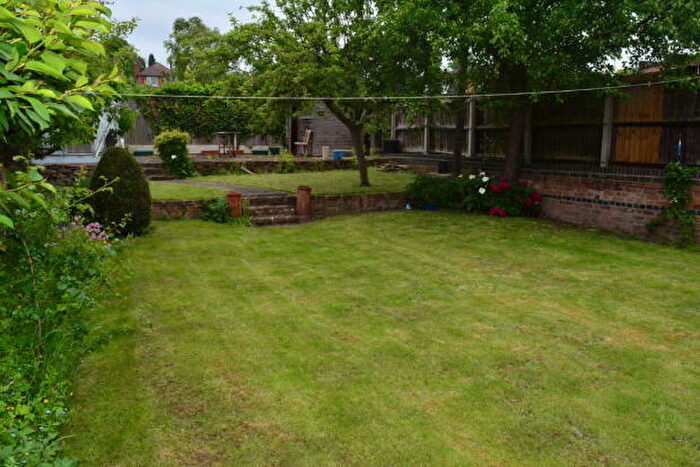 5 Bedroom Semi-Detached House To Rent In Bedroom Student House (Arnesby Road) - Lenton, NG7