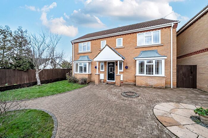 4 Bedroom Detached House For Sale In Packington Close, Swindon, SN5
