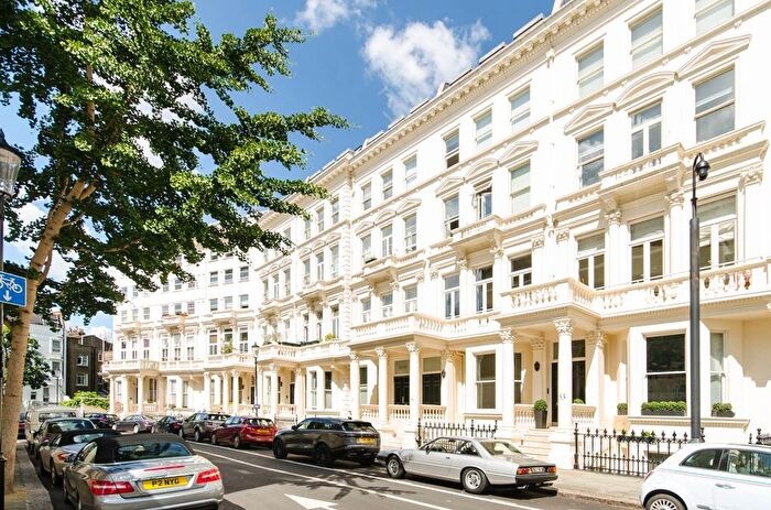 1 Bedroom Flat To Rent In Earls Court Square, Earls Court, London, SW5