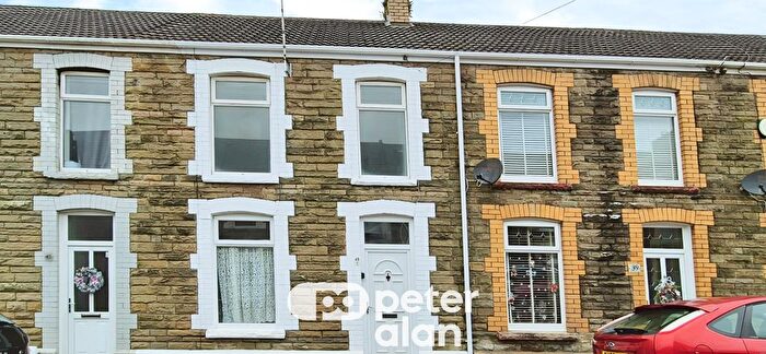 3 Bedroom Property To Rent In Penrhiwtyn Street, Neath, SA11