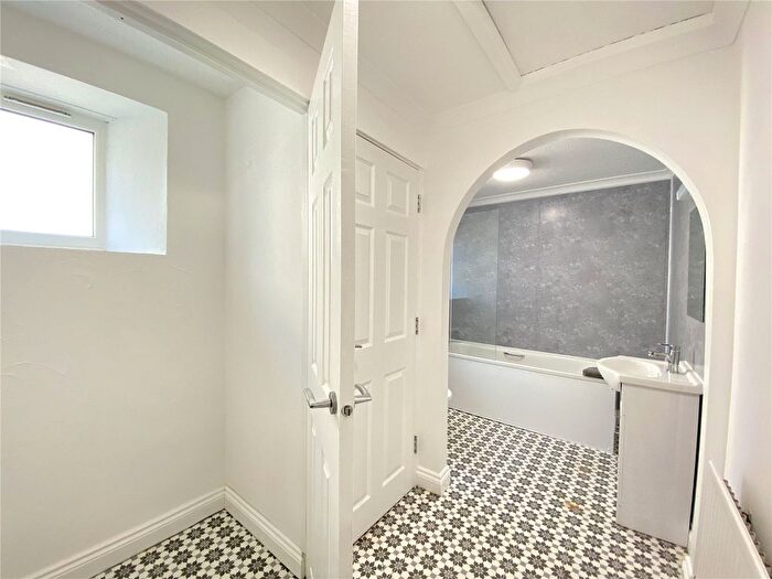 1 Bedroom Flat To Rent In Cotham Grove, Bristol, BS6