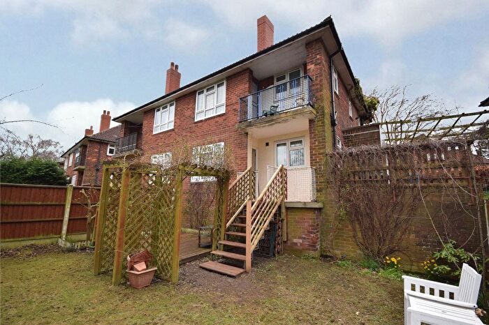 1 Bedroom Flat To Rent In Tinshill Avenue, Leeds, West Yorkshire, LS16