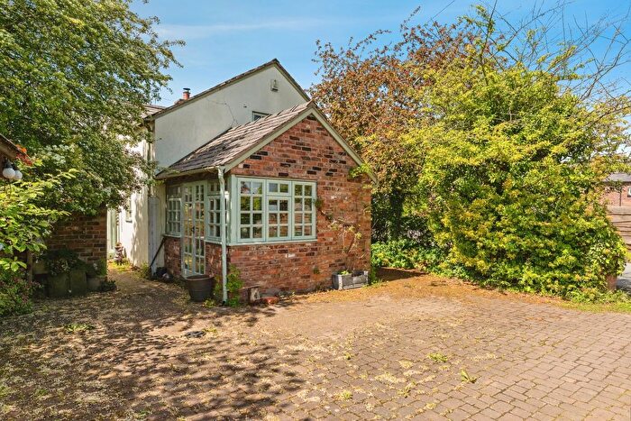 3 Bedroom Cottage For Sale In Cross Lanes, Oscroft, Tarvin, Chester, CH3