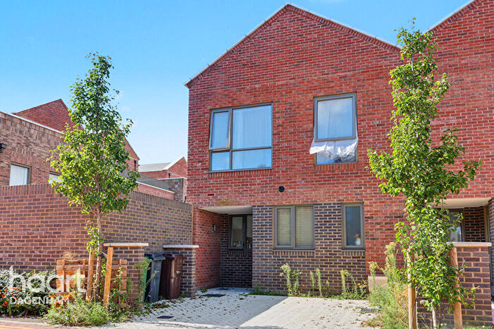 3 Bedroom End Of Terrace House For Sale In Edison Way, Dagenham, RM9