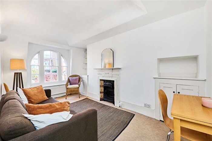 1 Bedroom Flat To Rent In Hanson Street, London, W1W