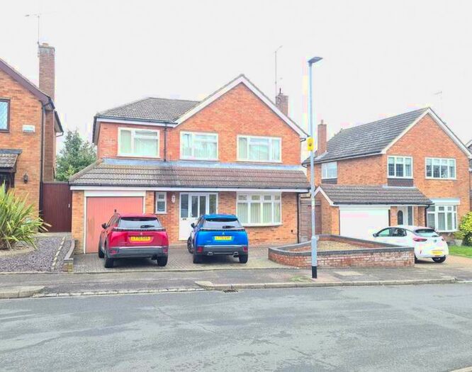 4 Bedroom Detached House To Rent In Brierley Close Dunstable, Dunstable, LU6