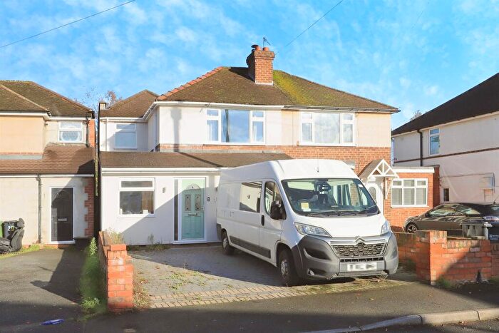 3 Bedroom Semi Detached House For Sale In Oakhill Avenue, Kidderminster, DY10