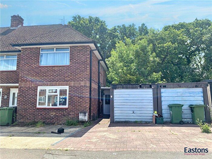 2 Bedroom Flat For Sale In Collier Close, Epsom, Surrey, KT19