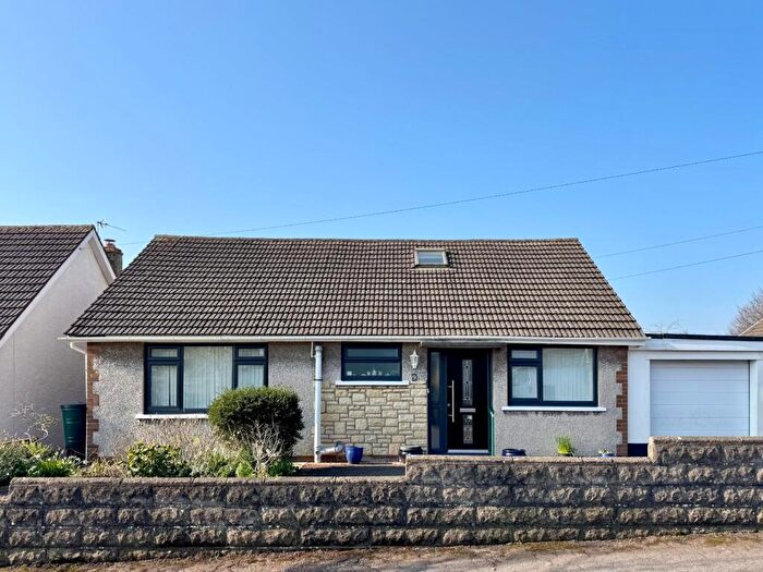 4 Bedroom Detached Bungalow For Sale In St. Annes Avenue, Penarth, CF64