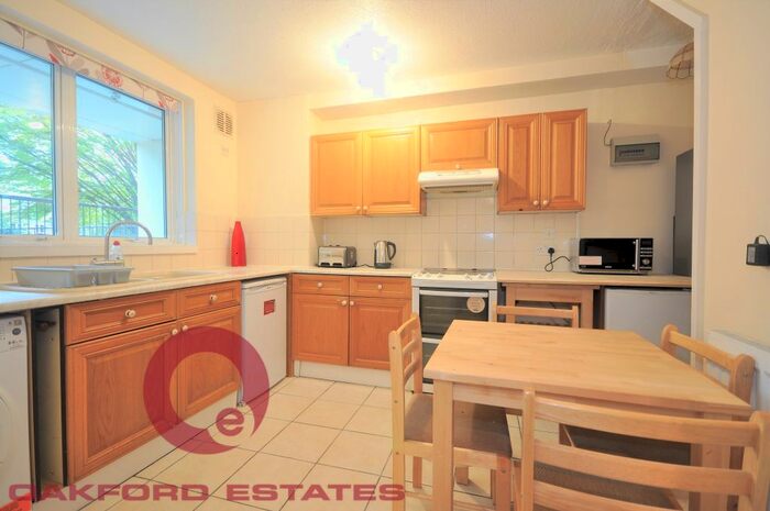 4 Bedroom Flat To Rent In Camden Street, Cadmen, NW1