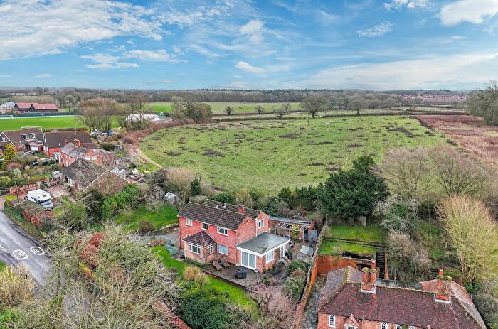 4 Bedroom Detached House For Sale In Vyne Road, Sherborne St. John, Basingstoke, Hampshire, RG24