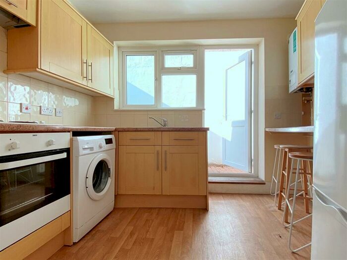 3 Bedroom Duplex To Rent In Lewes Road, BN2
