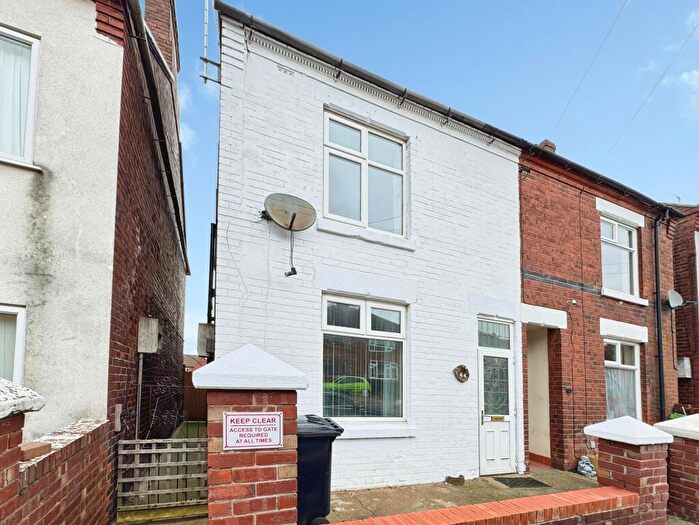 3 Bedroom Semi Detached House For Sale In Windmill Street, Church Gresley, Swadlincote, Derbyshire, DE11