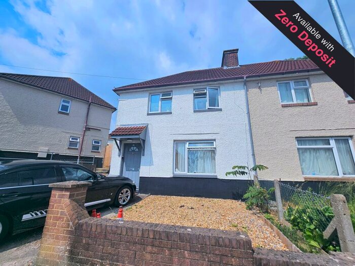 3 Bedroom House To Rent In Wessex Road, Salisbury, SP1