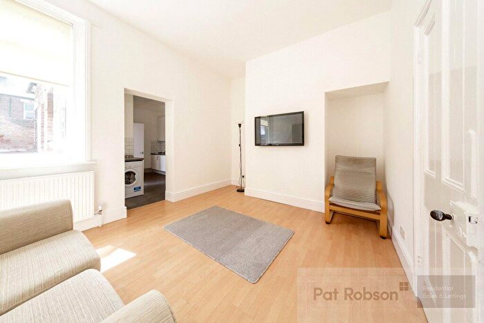 2 Bedroom Apartment To Rent In Glenthorn Road, Jesmond, Newcastle Upon Tyne, NE2