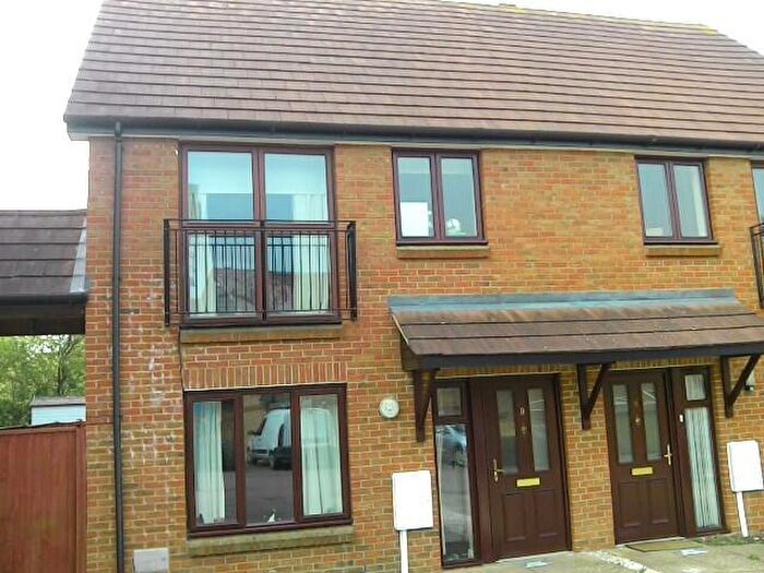 3 Bedroom House To Rent In Inverewe Place, Milton Keynes, Buckinghamshire, MK4