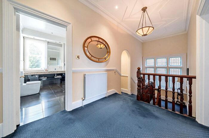 5 Bedroom Detached House For Sale In St Leonards Road, Ealing, W13