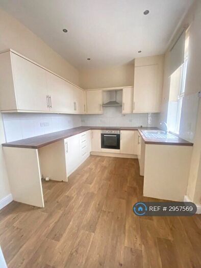3 Bedroom Terraced House To Rent In Church St, Barnsley, S72