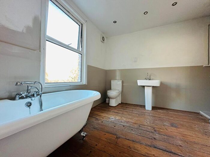 5 Bedroom End Of Terrace House To Rent In Carlton Avenue, Ramsgate, CT11