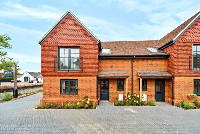 3 Bedroom Semi-Detached House For Sale In The Street, Effingham, KT24