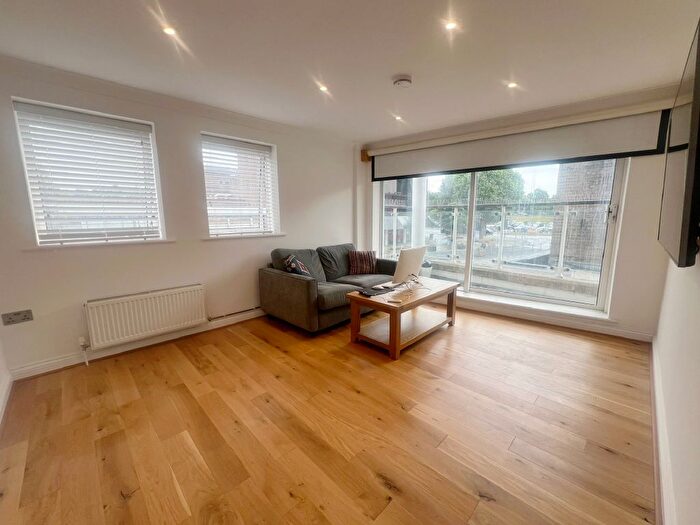 1 Bedroom Flat To Rent In Queensmead, Farnborough, GU14