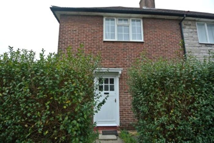 End Terrace House To Rent In Bromley, BR1