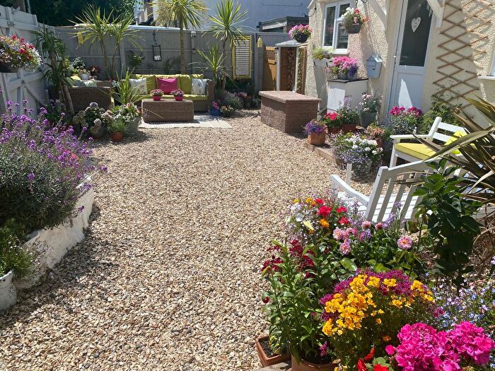 2 Bedroom Flat For Sale In Penrhyn Avenue, Rhos On Sea, LL28