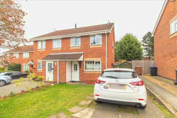 3 Bedroom Semi-Detached House To Rent In Miller Hill, Northampton, NN4