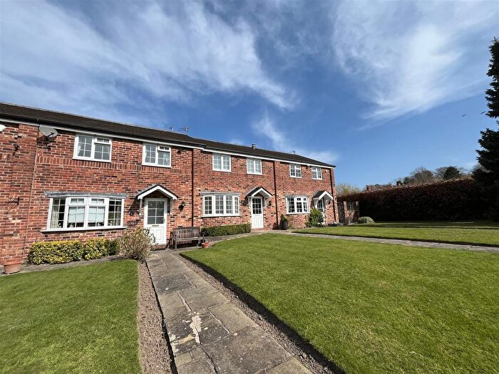 2 Bedroom Property To Rent In Netherfields, Alderley Edge, SK9