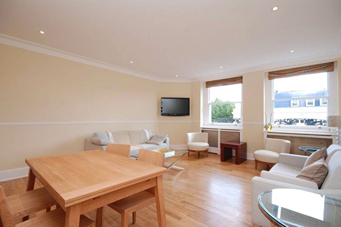2 Bedroom Flat To Rent In Queens Gate, South Kensington, London, SW7