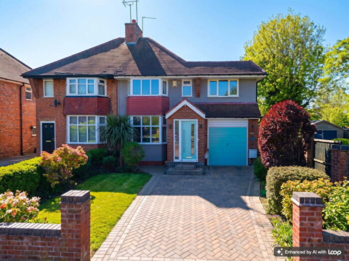 4 Bedroom Semi-Detached House For Sale In Wagon Lane, Solihull, B92