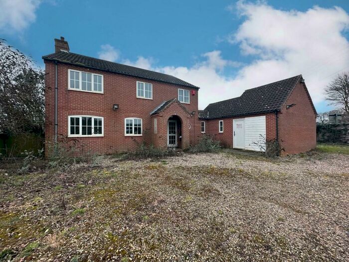 4 Bedroom Detached House To Rent In Plumstead Road, Thorpe End, Norwich, NR13