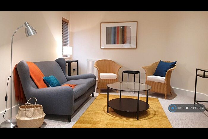 2 Bedroom Flat To Rent In Claverton Court, Chester, CH4