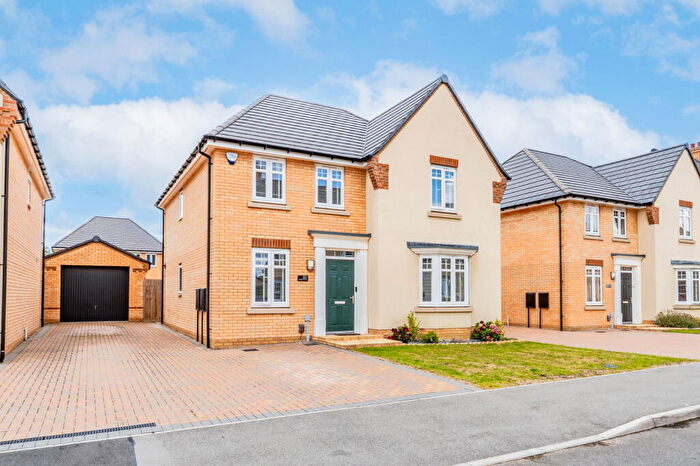 4 Bedroom Detached House For Sale In Peregrine Way, Wixams, MK42