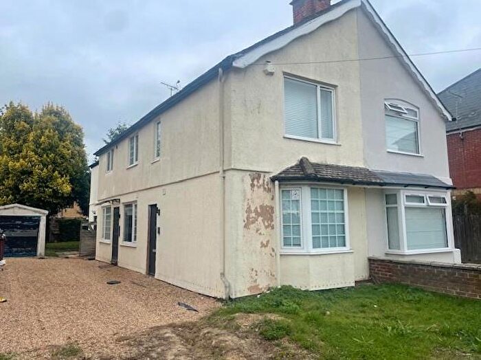 Apartment To Rent In Whitley Wood Road, Reading, RG2