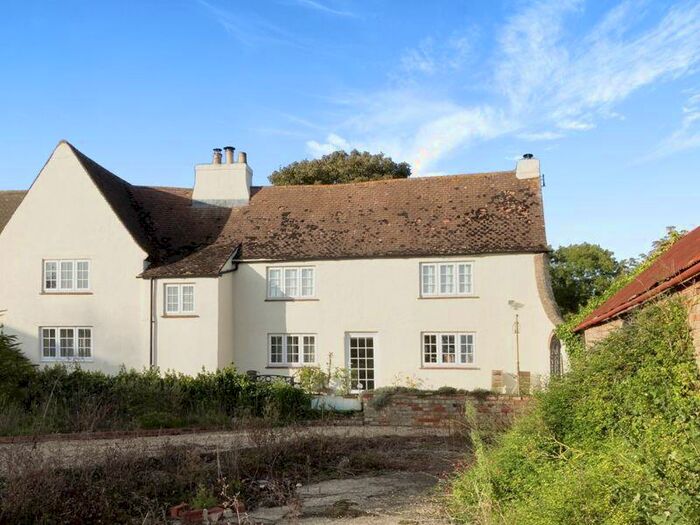 3 Bedroom Character Property To Rent In Goodwick Drive, Honeydon, Bedfordshire, MK44