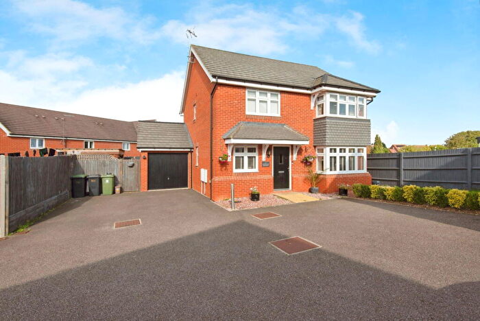 4 Bedroom Detached House For Sale In Lovelace Meadow, Shefford, SG17