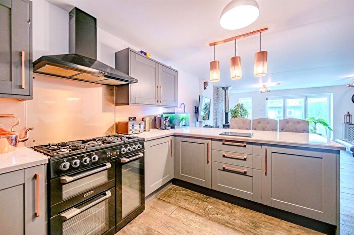 5 Bedroom Detached House For Sale In South Coast Road, Peacehaven, BN10