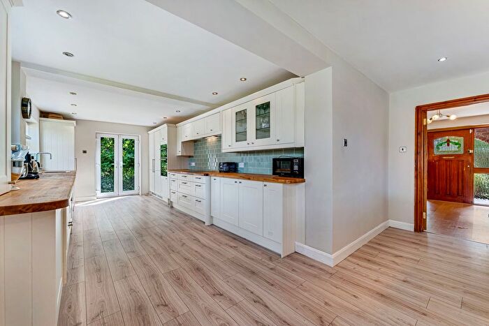 5 Bedroom Detached House For Sale In Hall Lane, Widnes, WA8