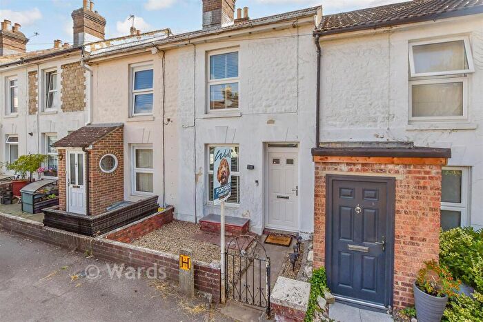 2 Bedroom Terraced House For Sale In St. George's Square, Maidstone, Kent, ME16